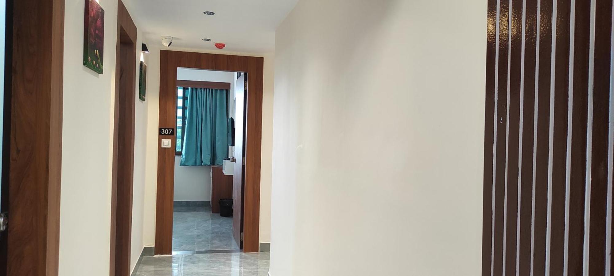 Hotel Earth Inn, Subhash Bridge, Rto Circle, Ahmedabad Exterior photo